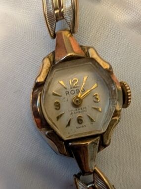 Working Dainty Petite Ross Swiss Vintage Ladies Gold-Tone Wristwatch